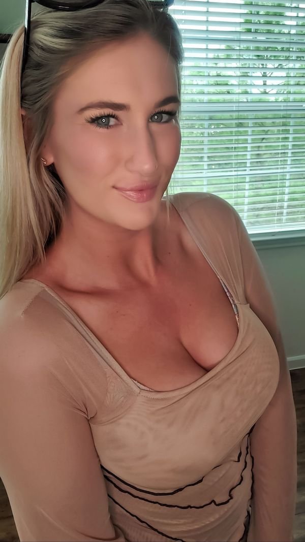Hot Girls (29 pics)