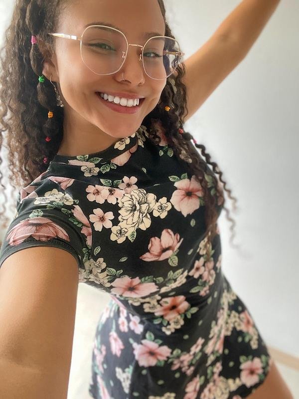 Girls In Glasses (29 pics)