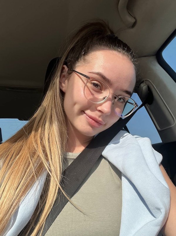Girls In Glasses (29 pics)