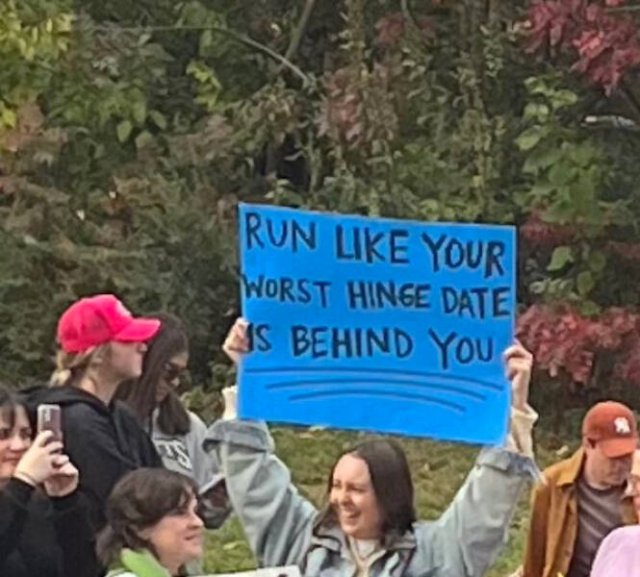 Funny Signs At The New York Marathon (24 pics)