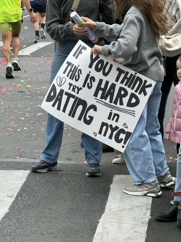 Funny Signs At The New York Marathon (24 pics)