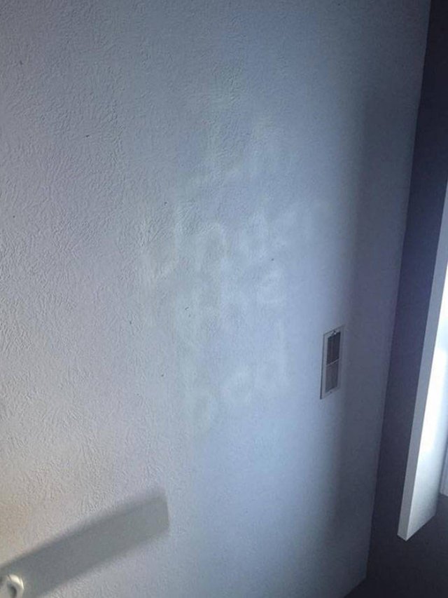Creepy Finds In New Houses (36 pics)