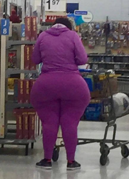 What Is Going On Here? (39 pics)