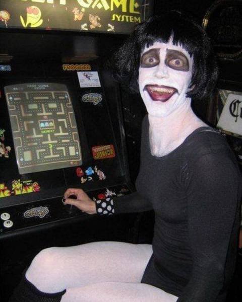What Is Going On Here? (39 pics)