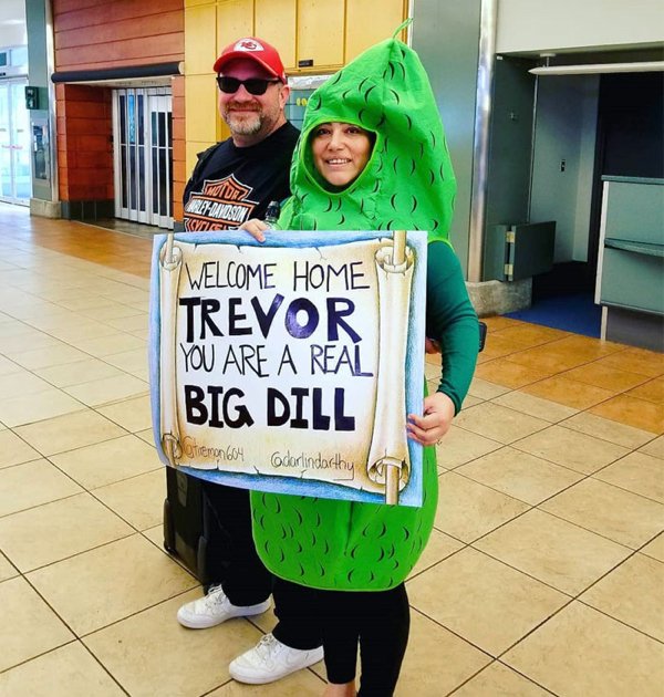 Original Signs At Airports (27 pics)