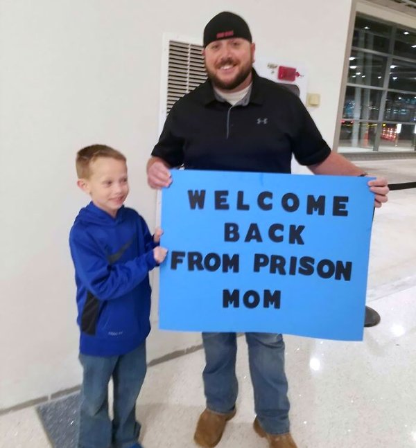 Original Signs At Airports (27 pics)
