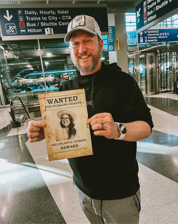 Original Signs At Airports (27 pics)