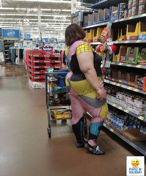 Odd People In Stores (47 pics)