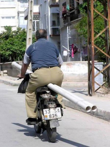 Strange Encounters On The Roads (44 pics)