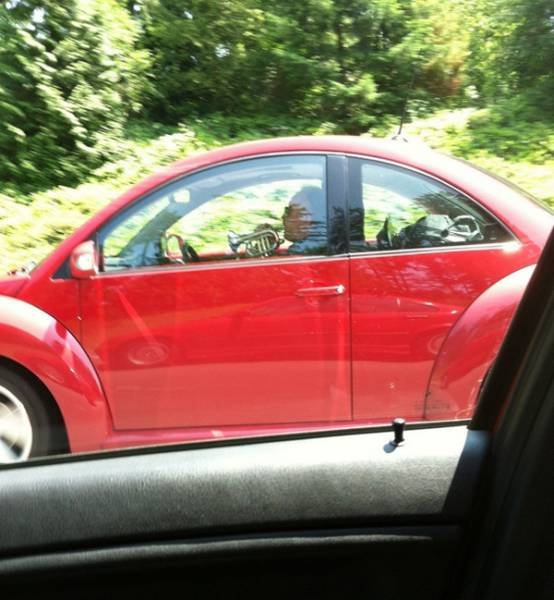 Strange Encounters On The Roads (44 pics)