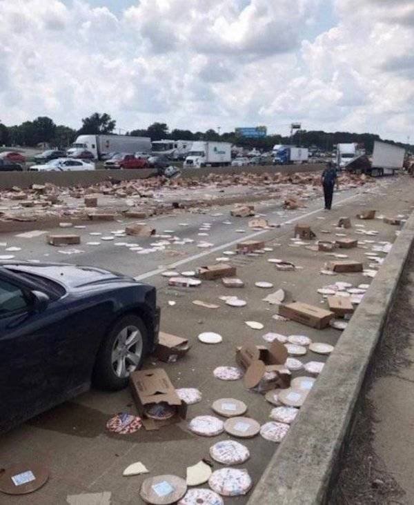 What Is Going On Here? (49 pics)