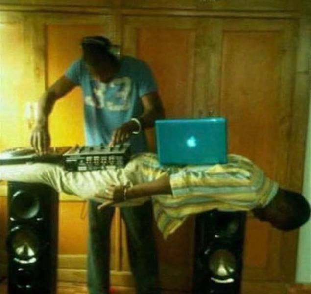 What Is Going On Here? (49 pics)