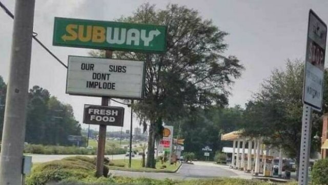 Weird Signs (19 pics)