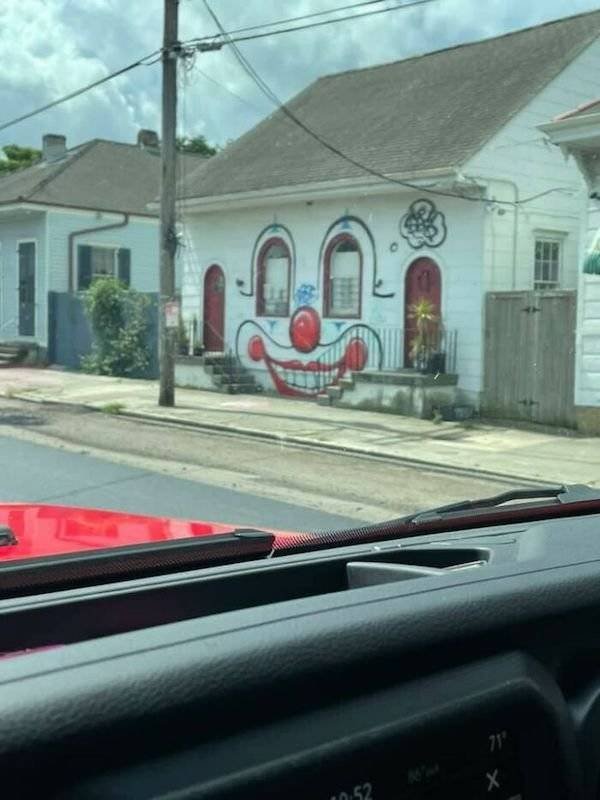 What Is Going On Here? (42 pics)