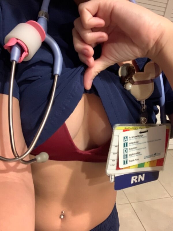 Hot Nurses (23 pics)