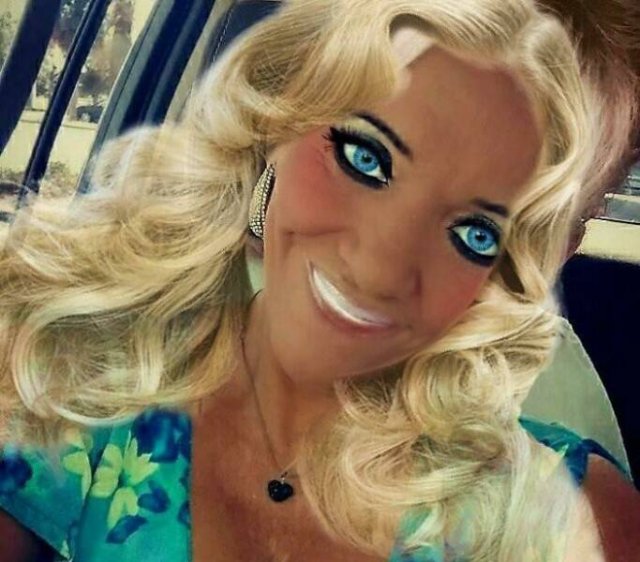 Social Networks Against Reality (21 pics)