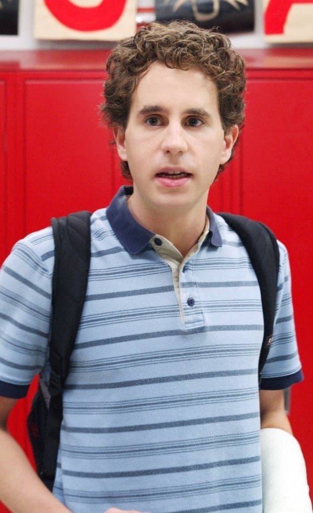 Adult Actors Who Played Teenagers (40 pics) Adult Actors Who Played Teenagers (40 pics)
