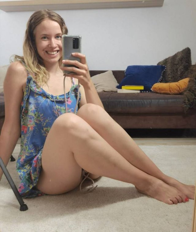 Girls In Sundresses (45 pics)