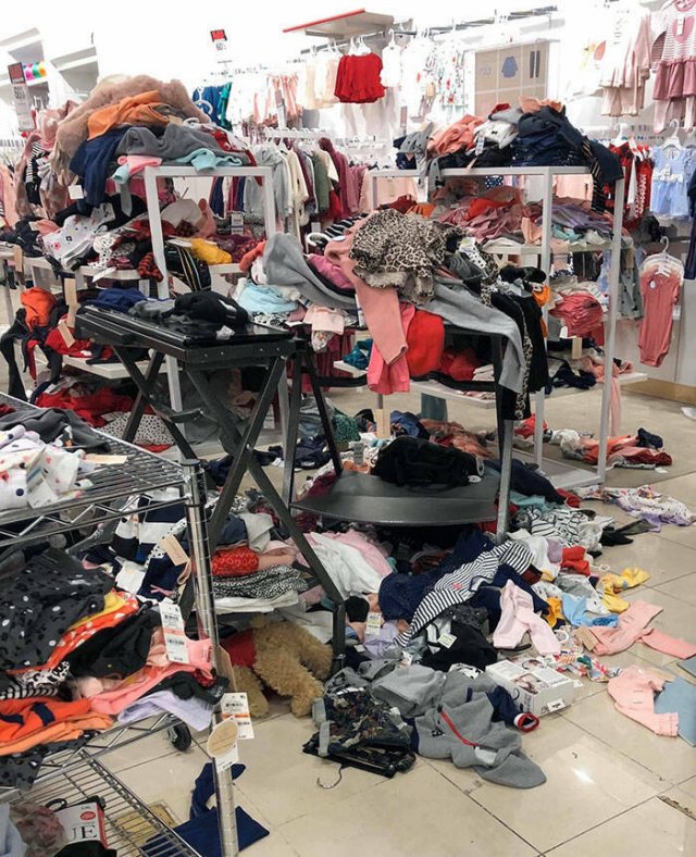 Unlucky Black Friday (25 pics)