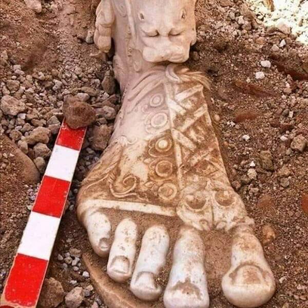 Amazing Archaeological Finds (24 pics)