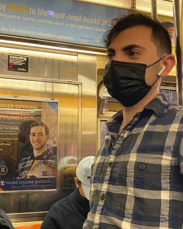 Unexpected Coincidences In Public Transport (29 pics)
