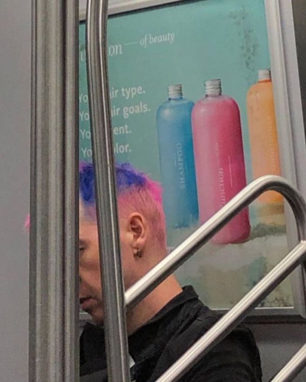 Unexpected Coincidences In Public Transport (29 pics)
