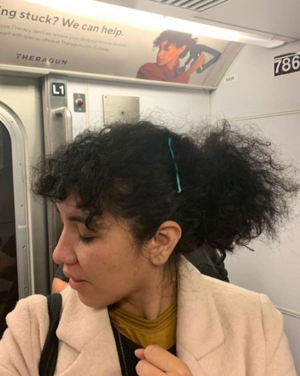 Unexpected Coincidences In Public Transport (29 pics)