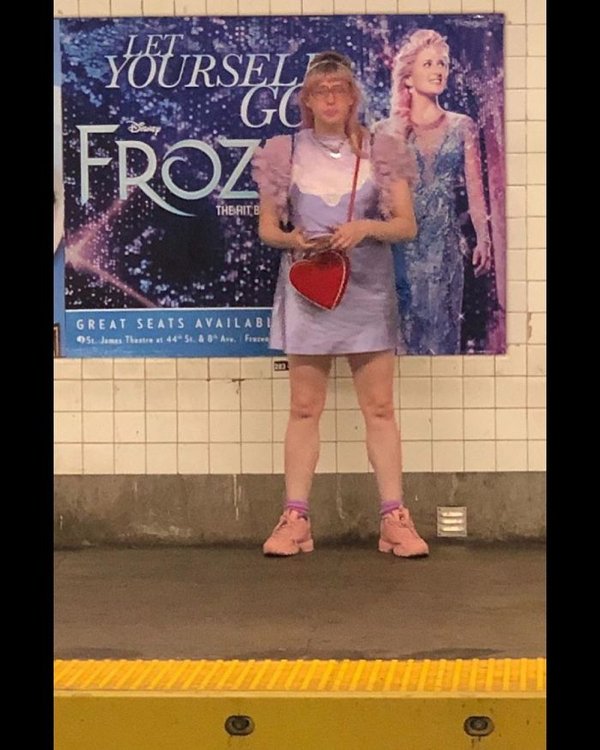Unexpected Coincidences In Public Transport (29 pics)