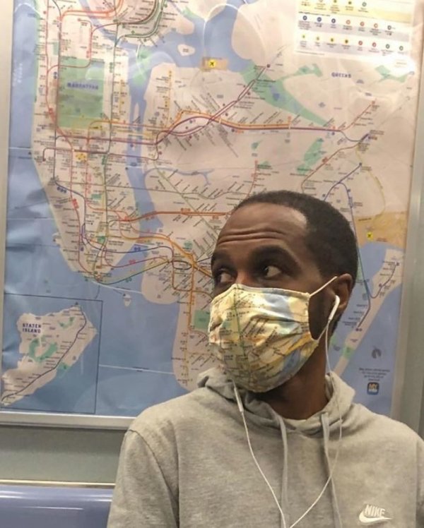 Unexpected Coincidences In Public Transport (29 pics)