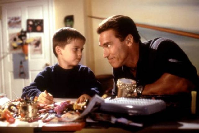 Child Actors From Popular Christmas Movies Then And Now (45 pics)