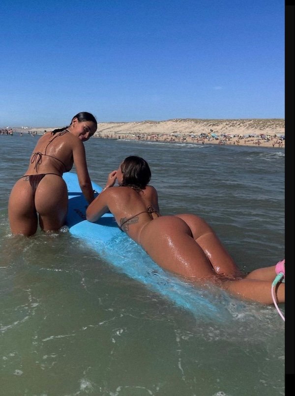 Slim Girls (34 pics)