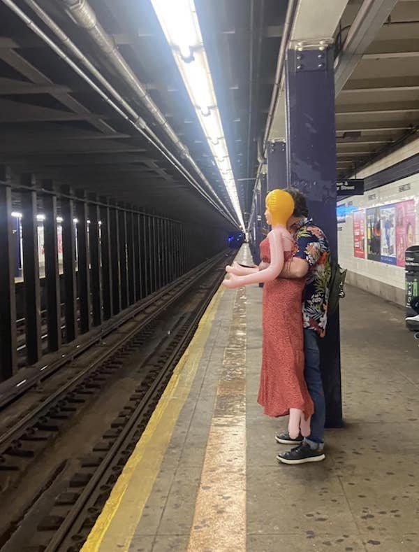 Weird People In The Subway (33 pics)