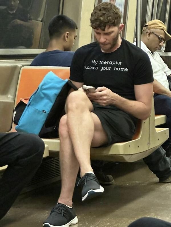 Weird People In The Subway (33 pics)