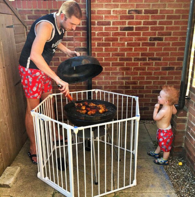 When Children Are Left With Their Fathers (24 pics)