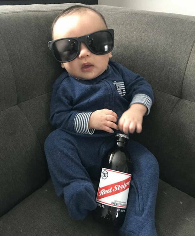 When Children Are Left With Their Fathers (24 pics) When Children Are Left With Their Fathers (24 pics)