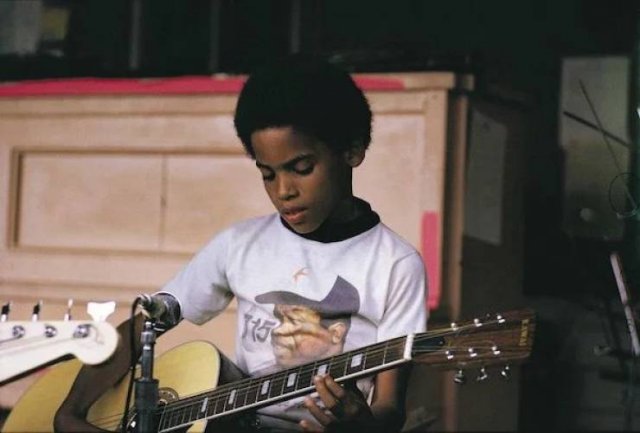 Celebrities In Their Youth (24 pics) Celebrities In Their Youth (24 pics)