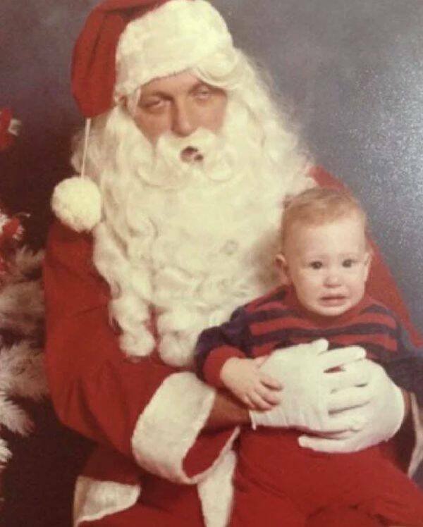 Scary Mall Santas (25 pics)