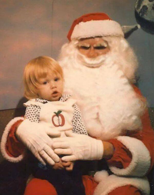 Scary Mall Santas (25 pics)