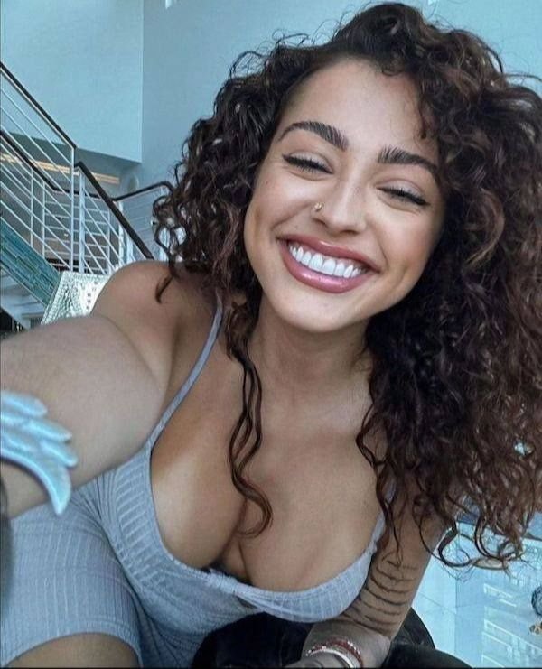 Girls With Tan Lines (30 pics)