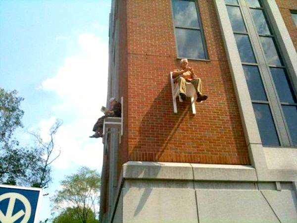 What Is Going On Here? (41 pics)