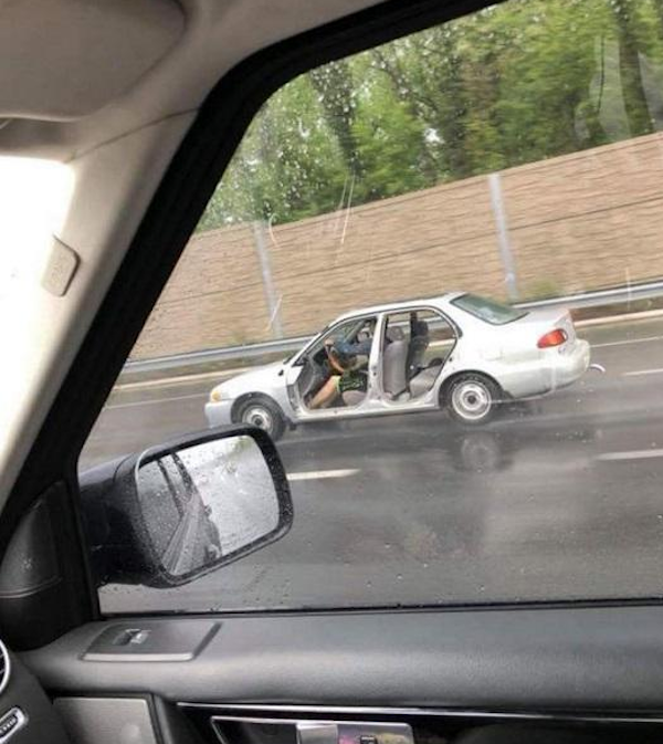 What Is Going On Here? (41 pics)