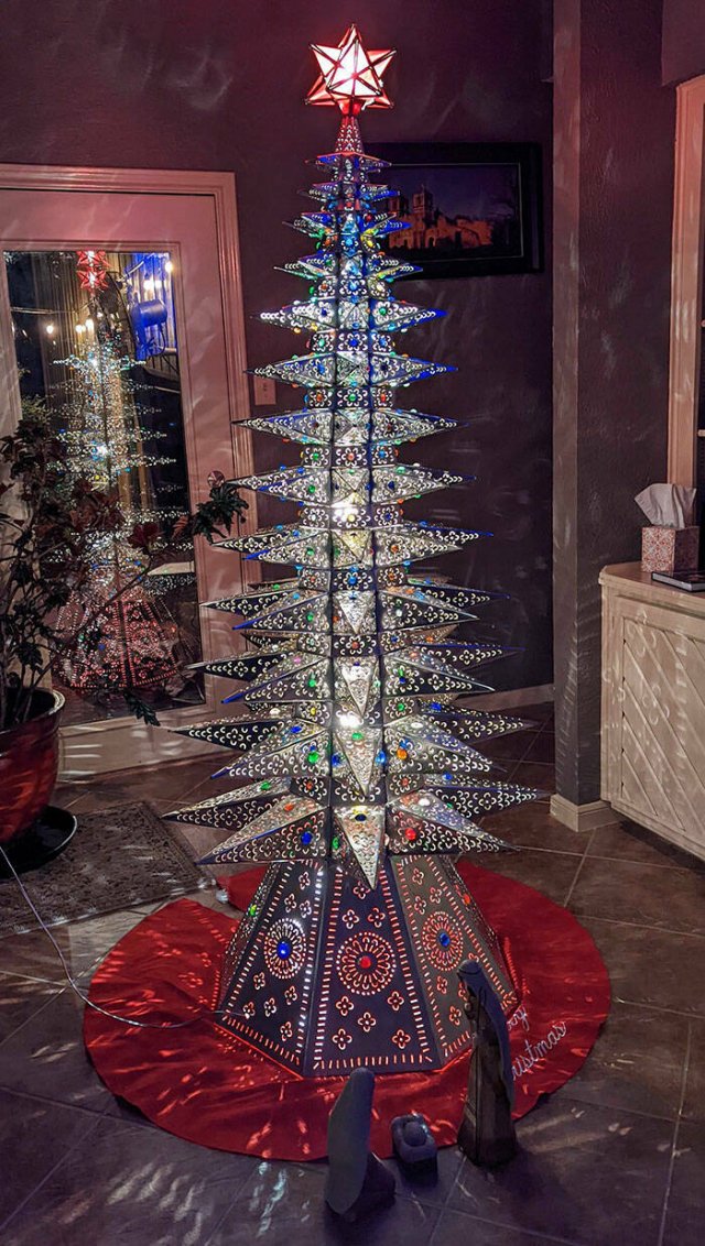 Creative Christmas Trees (22 pics)