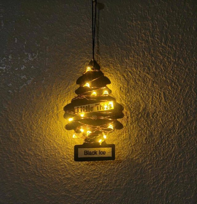 Failed Christmas Decorations (27 pics)