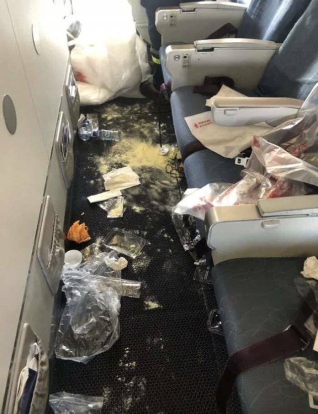 The Bad Side Of Traveling (21 pics)