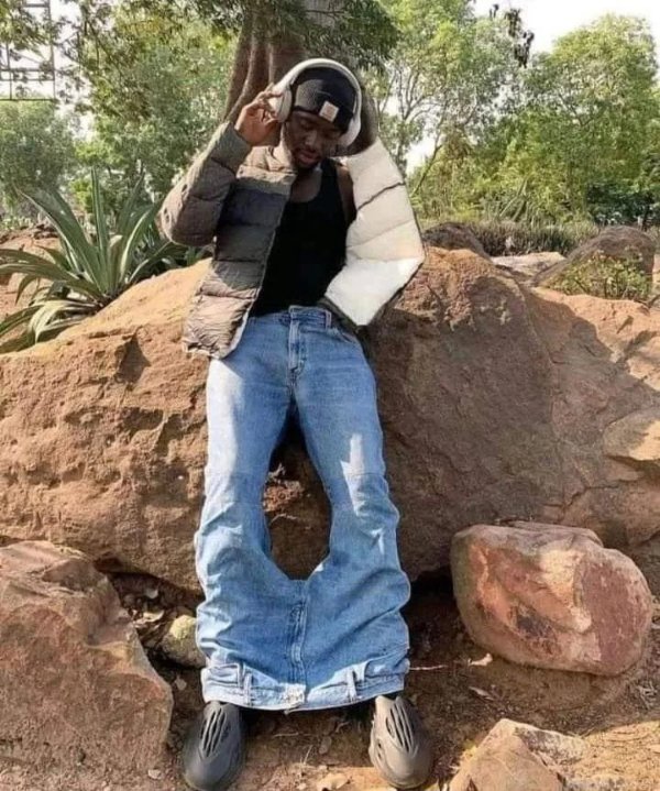What Is Going On Here? (29 pics)