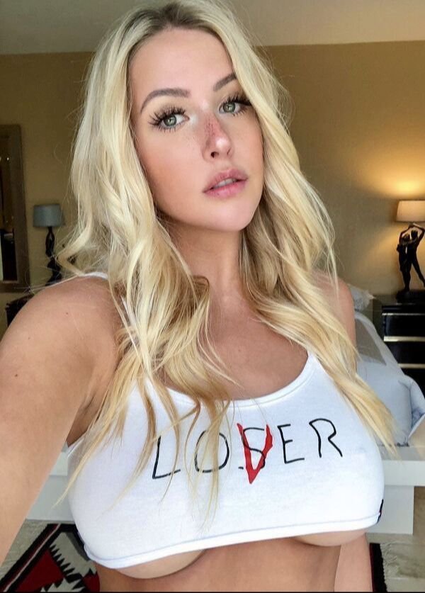 Hot Girls (33 pics)