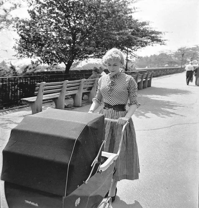 People Share Their Cool Retro Photos (25 pics) People Share Their Cool Retro Photos (25 pics)