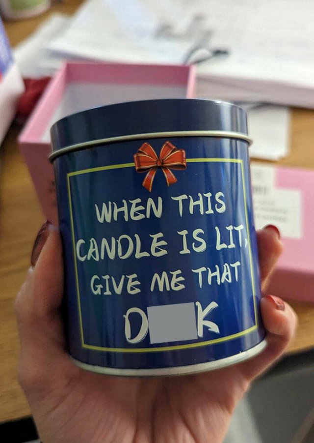 Strange Holiday Surprises (23 pics)