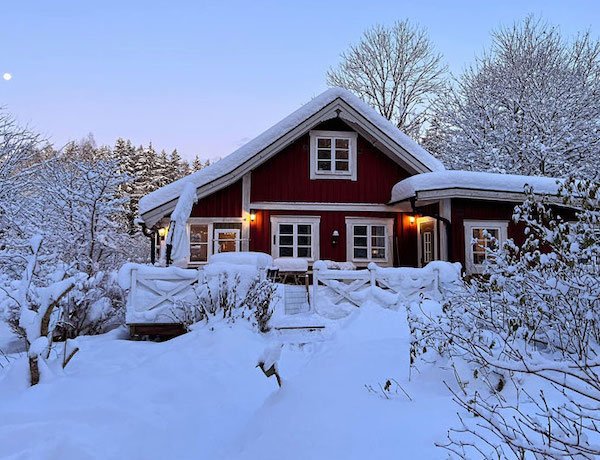 Beautiful And Unusual Vintage Houses (23 pics)