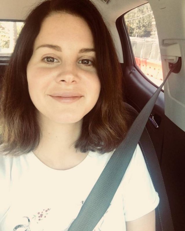 Celebrities Without Makeup And Filters (15 pics) Celebrities Without Makeup And Filters (15 pics)